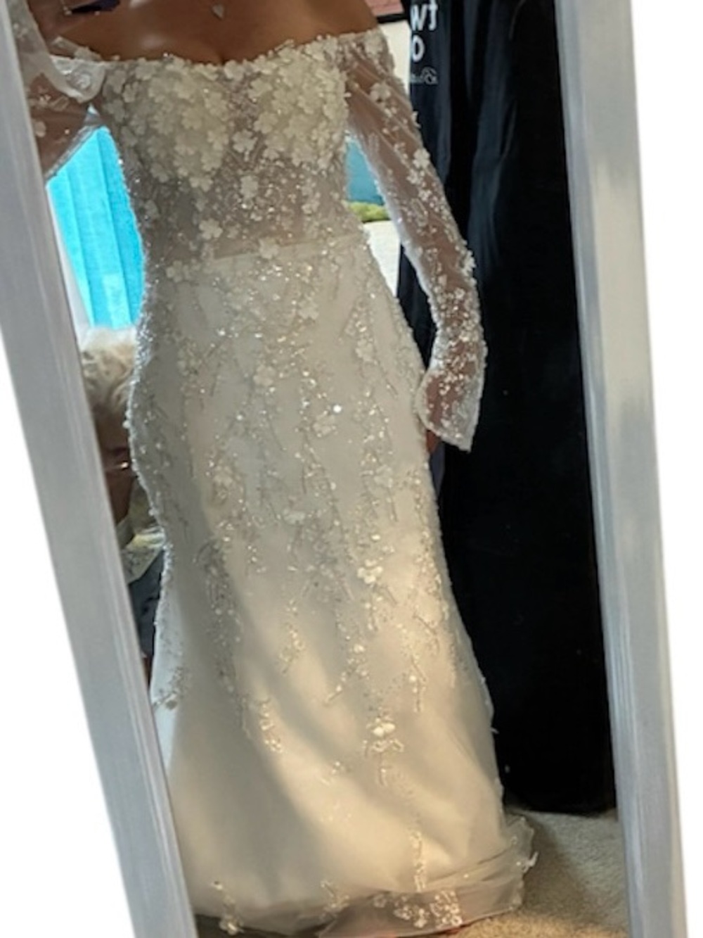 Gorgeous Strapless White Beaded Wedding Gown with Detachable Train 4-6P